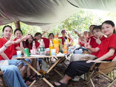 Ensemble vers le sommet : l'expérience inoubliable de l'équipe Nordwel au mont Tianzhu